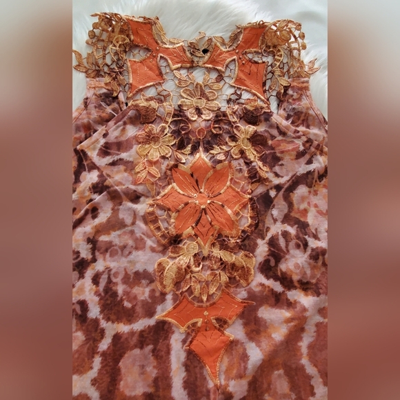 One World Embroydered Graphic Halter Tank Top Orange And Brown Print Size L - Picture 6 of 8